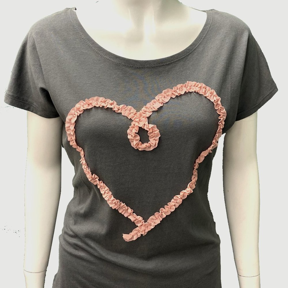 Heart Applique Short Sleeve top